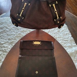 Authentic Gucci Pelham brown leather shoulder bag with Wallet Guccissima